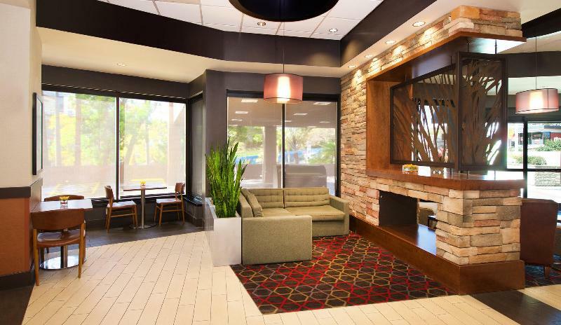 Home2 Suites By Hilton Charleston Airport Convention Center, Sc Норт Чарлстън Екстериор снимка